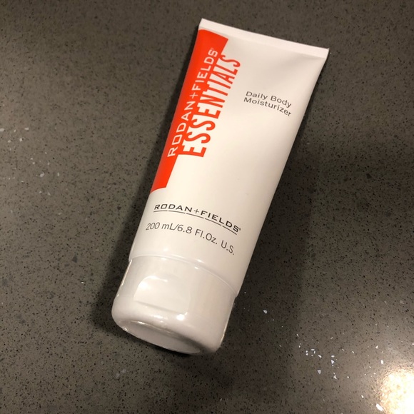 rodan and fields Other - Rodan& Fields Essentials Daily Body Moisturizer